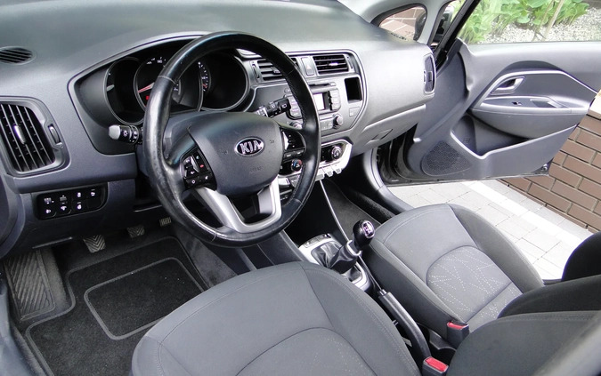 Kia Rio cena 28900 przebieg: 195000, rok produkcji 2013 z Murowana Goślina małe 121